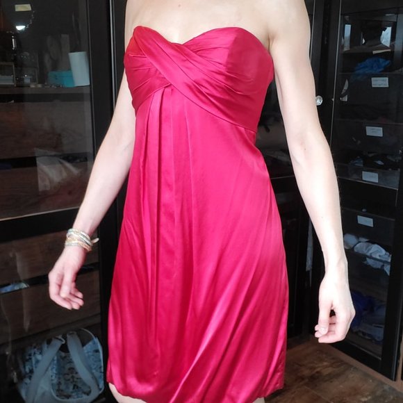 Red silk strapless dress - Picture 2 of 3